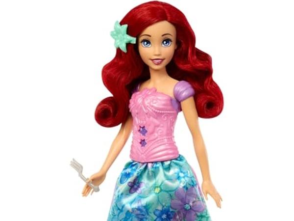 Muñeca de moda Mattel Disney Princess Ariel, gira y revela con 11 sorpresas que incluyen 5 accesorios, 5 pegatinas y una escena de juego, inspirada en la película.