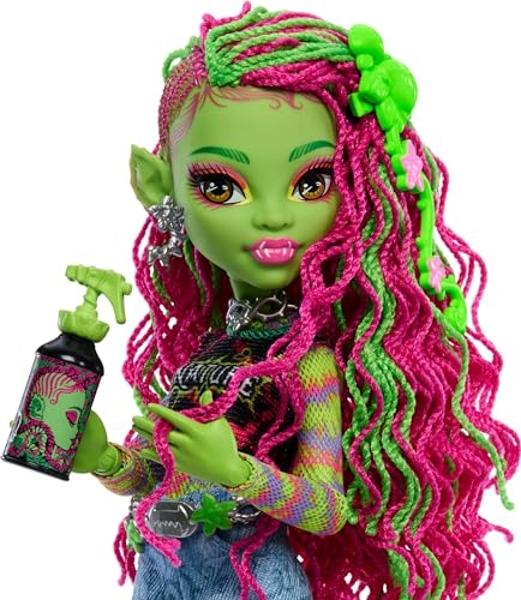 Muñeca Venus McFlytrap de Monster High, monstruo vegetal con gato masticable y accesorios como mochila, cuaderno, bocadillos y más..