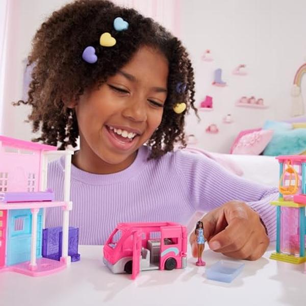 Muñeca Barbie Dreamtopia, bailarina articulada con luces brillantes, 5 espectáculos de luces, tutú rosa brillante, cabello rubio y accesorio para el cabello..