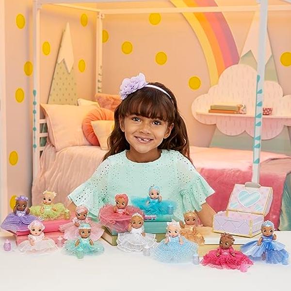 Familia de gatos persas Calico Critters: juego de 4 figuras coleccionables para niños a partir de 3 años.