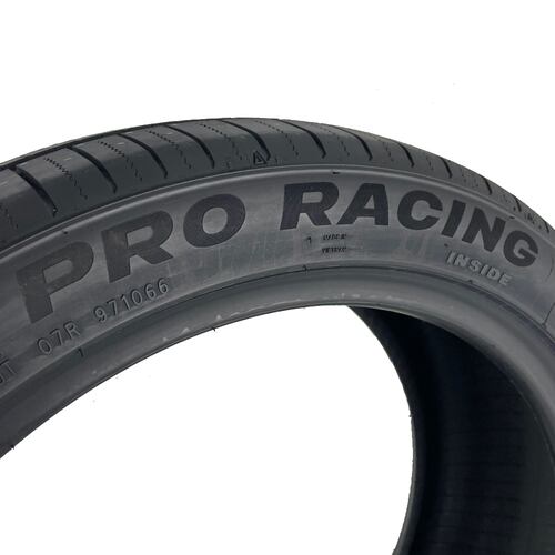Llanta 215/45R18 Aplus Pro Racing 93W
